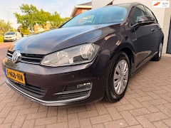 Volkswagen Golf - 1.2 TSI Business Lounge/Navi/Stoel verwarming/Cruise-c/Climate-c/PDC