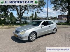 Mercedes-Benz C-klasse Sportcoupé - 180 K. * NIEUWE APK * AIRCO * AUTOMAAT * Super auto