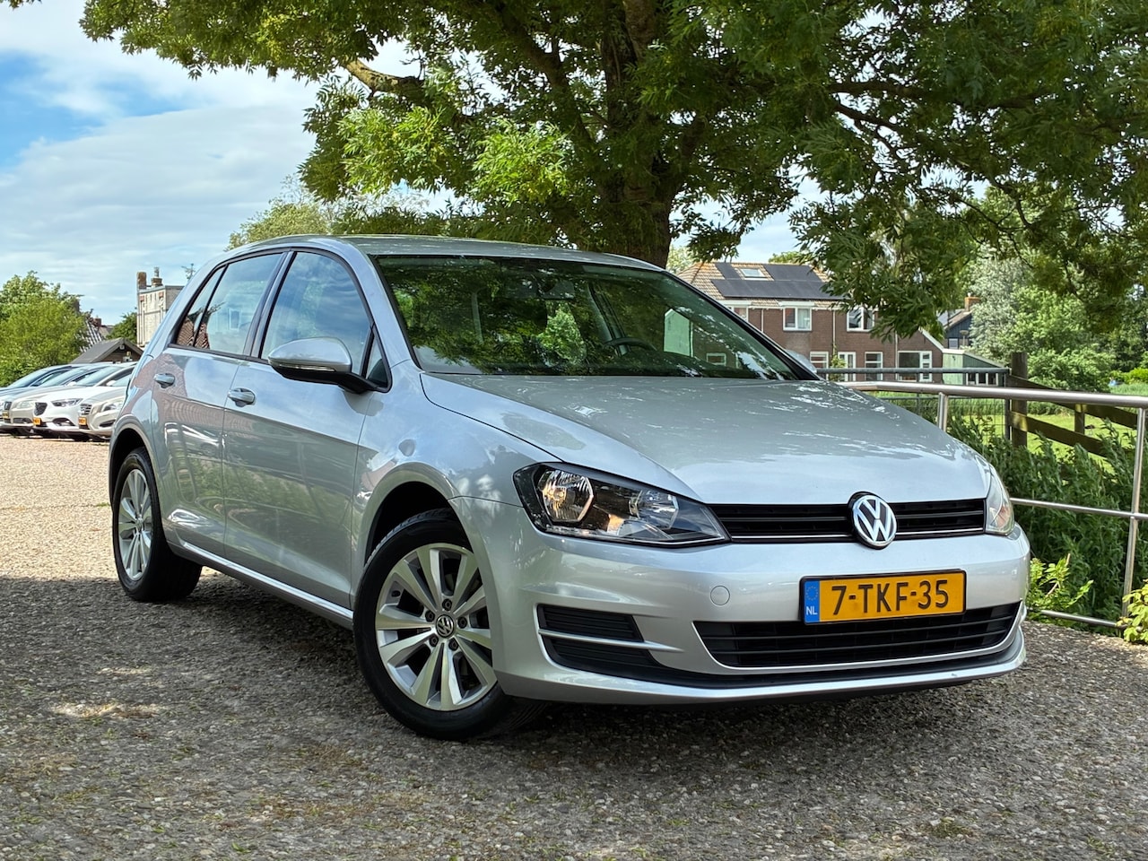 Volkswagen Golf - 1.2 TSI Trendline | Airco + Navi nu €9.975,-!! - AutoWereld.nl