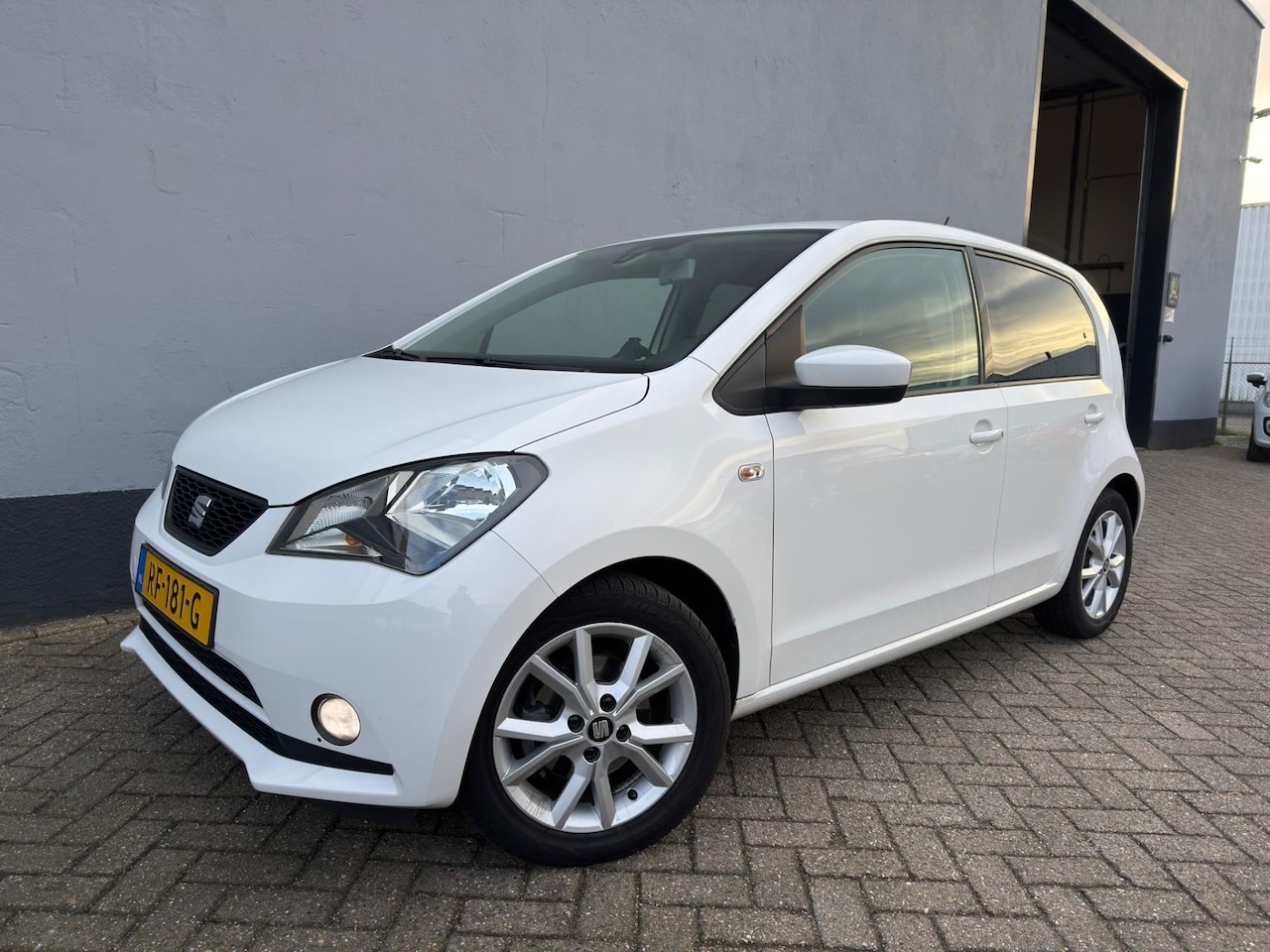 SEAT Mii - 1.0 Sport Intense - Stoel Verwarming - AutoWereld.nl