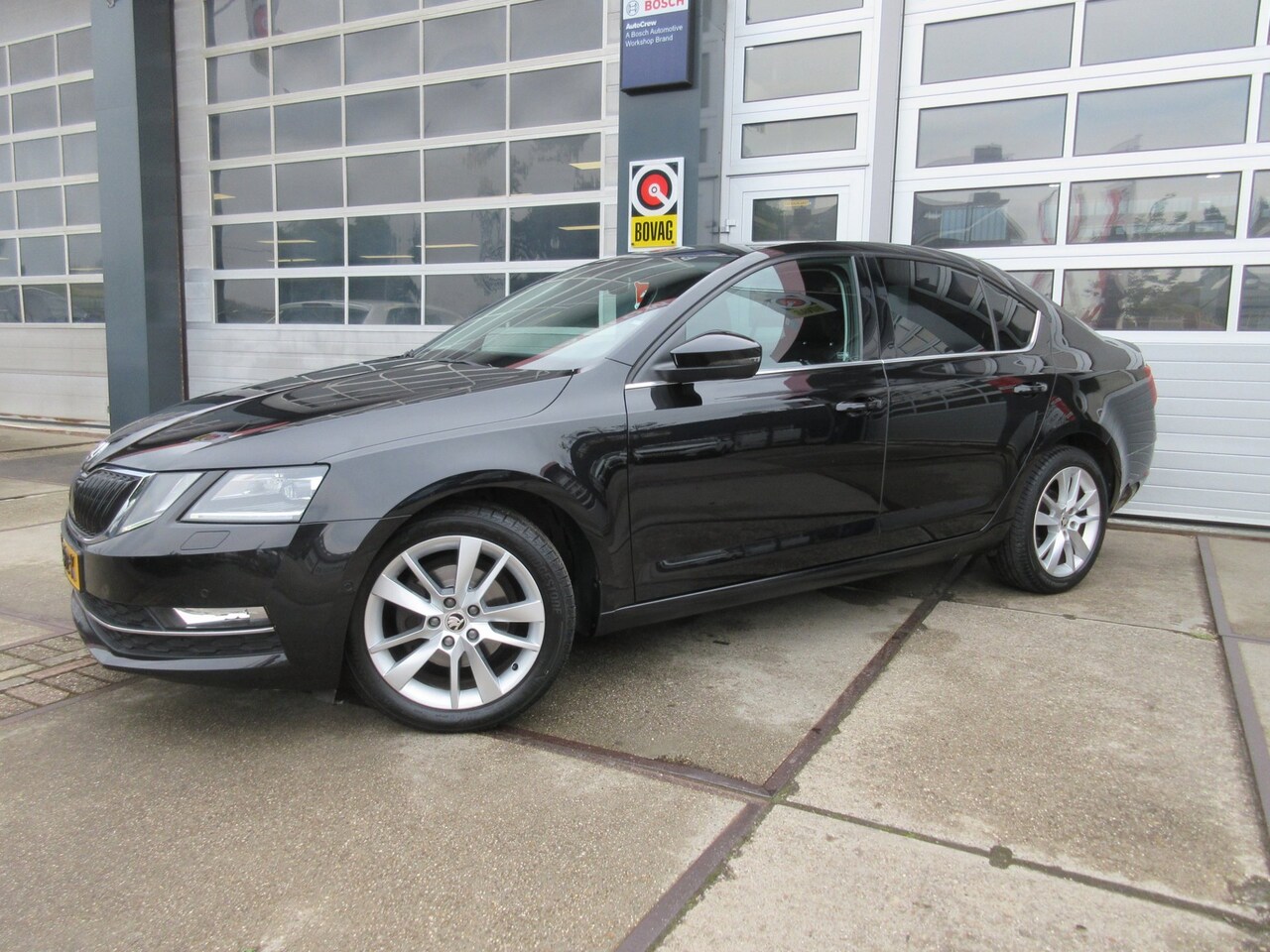 Skoda Octavia - 1.0 TSI Style Business / Navi / PDC / Carplay - AutoWereld.nl