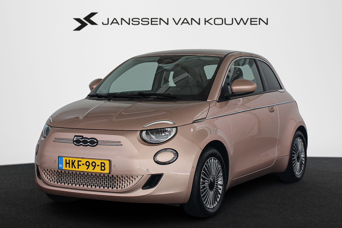 Fiat 500 - 42 kWh Stoelverwarming Camera Dodehoek Apple Carplay - AutoWereld.nl