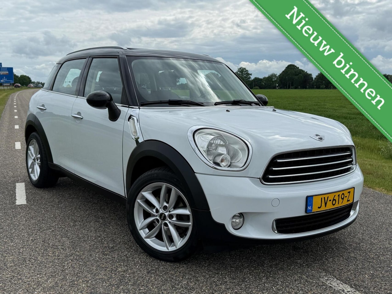 MINI Countryman - 1.6 Cooper Pepper 122pk | Pano - AutoWereld.nl