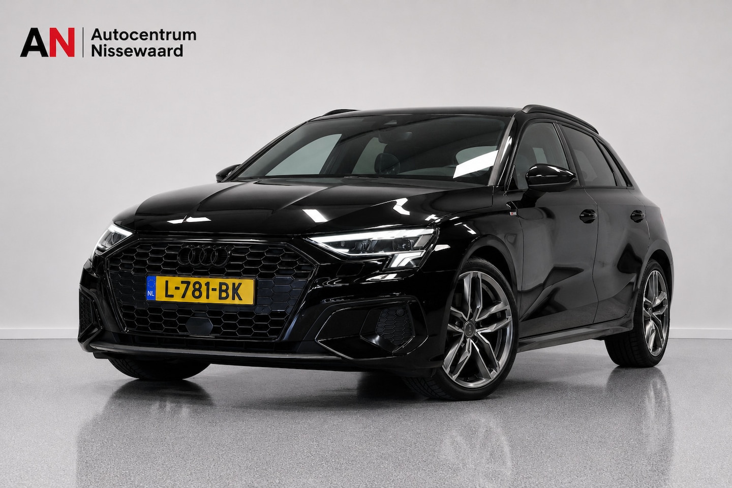 Audi A3 Sportback - 35 TFSI Sport Business |AUT|Stoelverwaming| - AutoWereld.nl