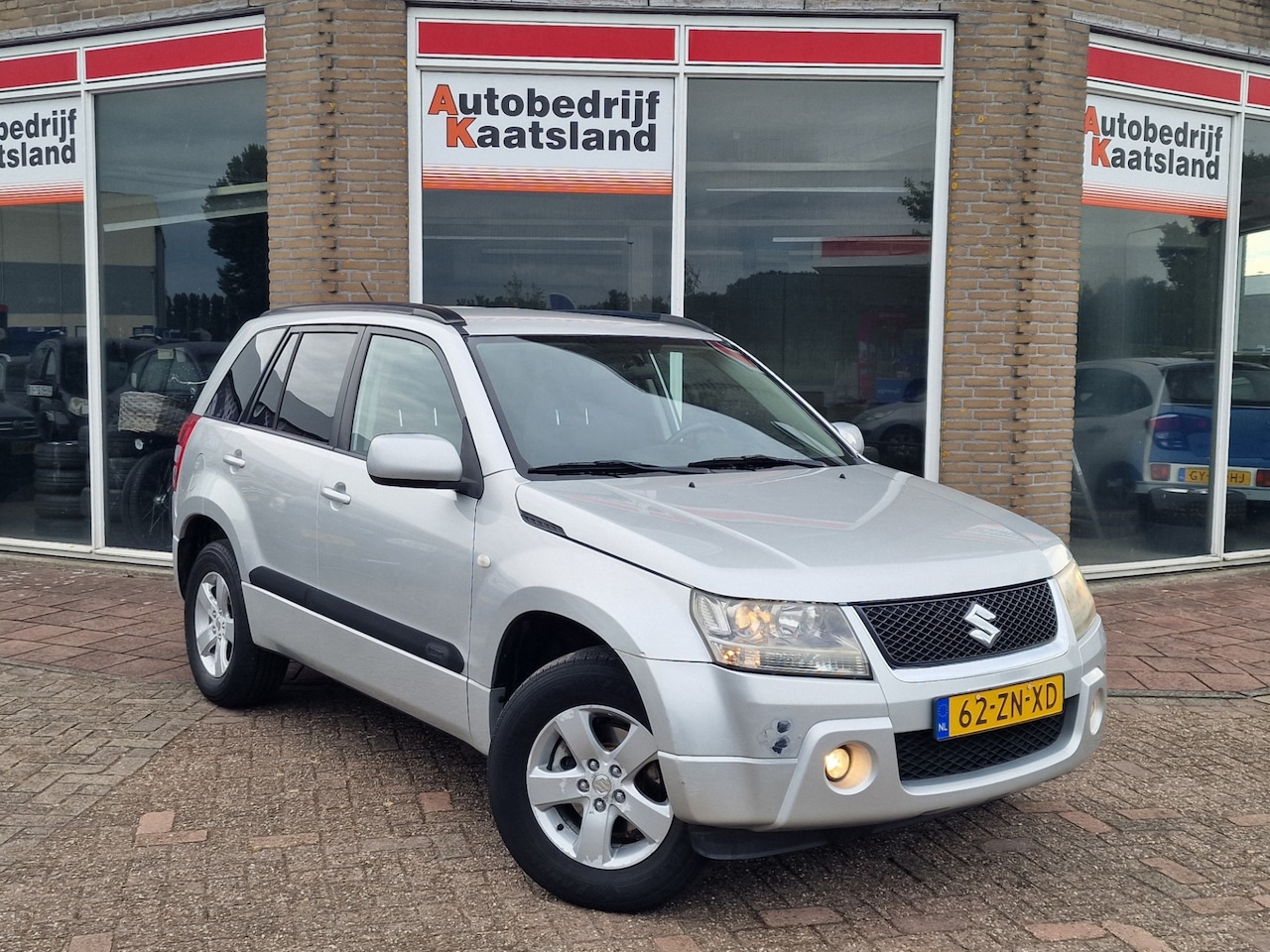 Suzuki Grand Vitara - 2.0-16V Shogun - Trekhaak - 4x4 - AutoWereld.nl