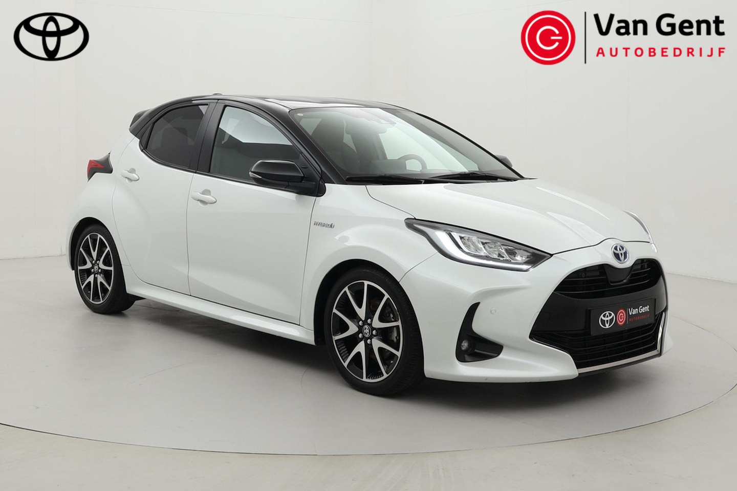 Toyota Yaris - 1.5 Hybrid Executive | Trekhaak | Dodehoek detectie | Navigatie | Head-up display | Stoelv - AutoWereld.nl