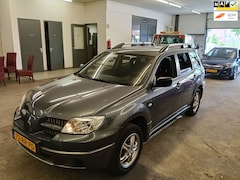 Mitsubishi Outlander - 2.0 Invite plus