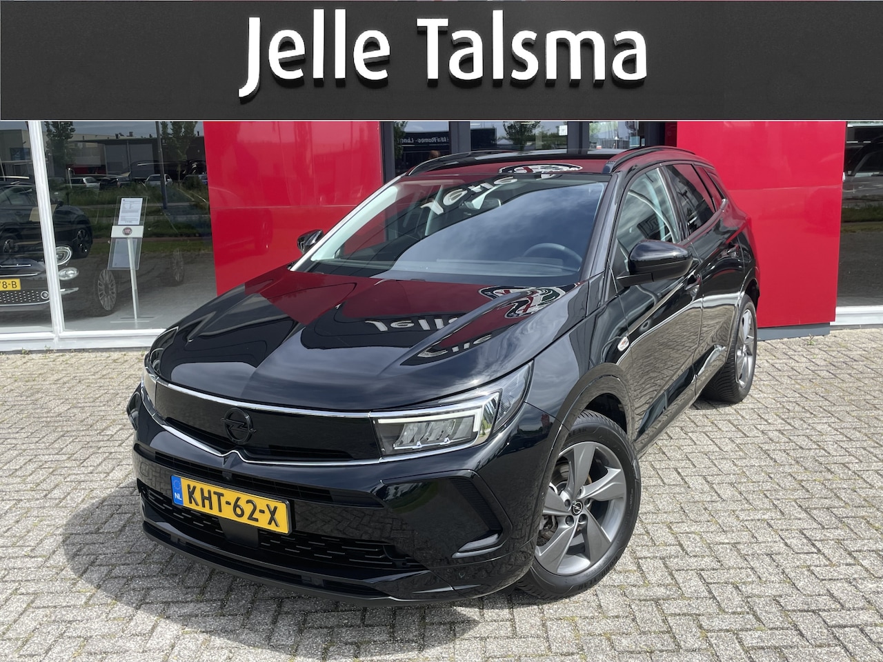 Opel Grandland - 1.2 Turbo | 18" Velgen | Camera | Stoel/Stuurwiel verwarming | regensensor | Navigatie - AutoWereld.nl