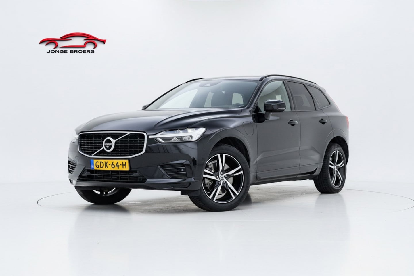 Volvo XC60 - 2.0 T8 Twin Engine AWD /Pano/R-Design/H&K - AutoWereld.nl