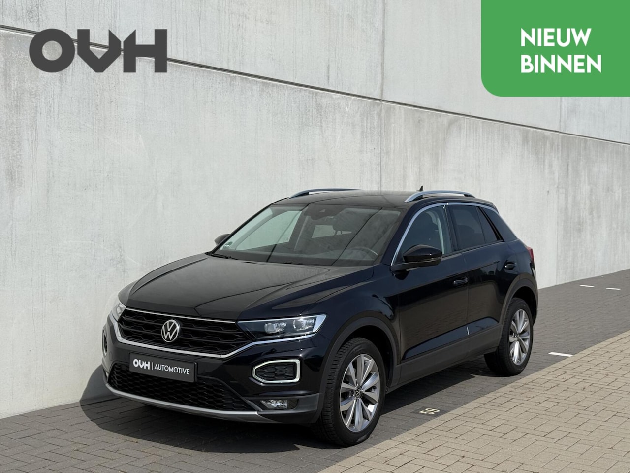 Volkswagen T-Roc - 1.5 TSI | LED | camera | CarPlay | stoelvw - AutoWereld.nl