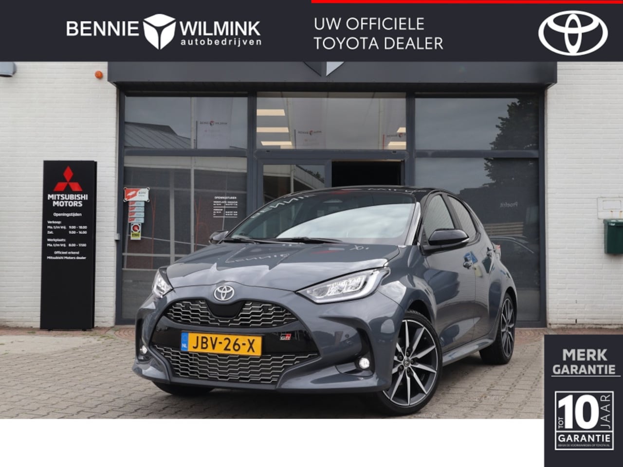 Toyota Yaris - 1.5 Hybrid 130 GR Sport | Plus Pack | Panoramadak - AutoWereld.nl
