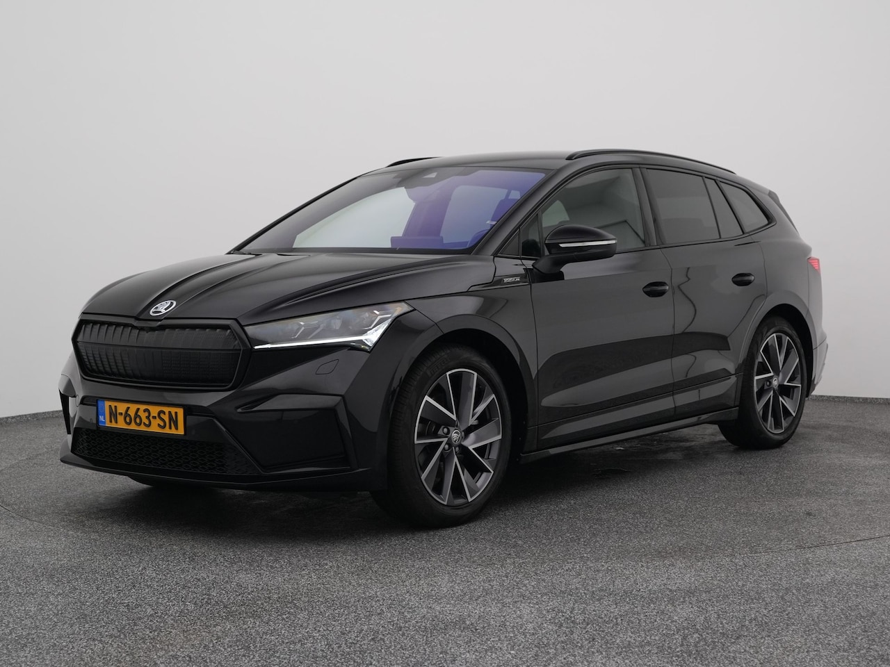 Skoda Enyaq iV - 60 Sportline | CAMERA | ADAPTIVE | KEYLESS | STOEL- EN STUURVERW. - AutoWereld.nl