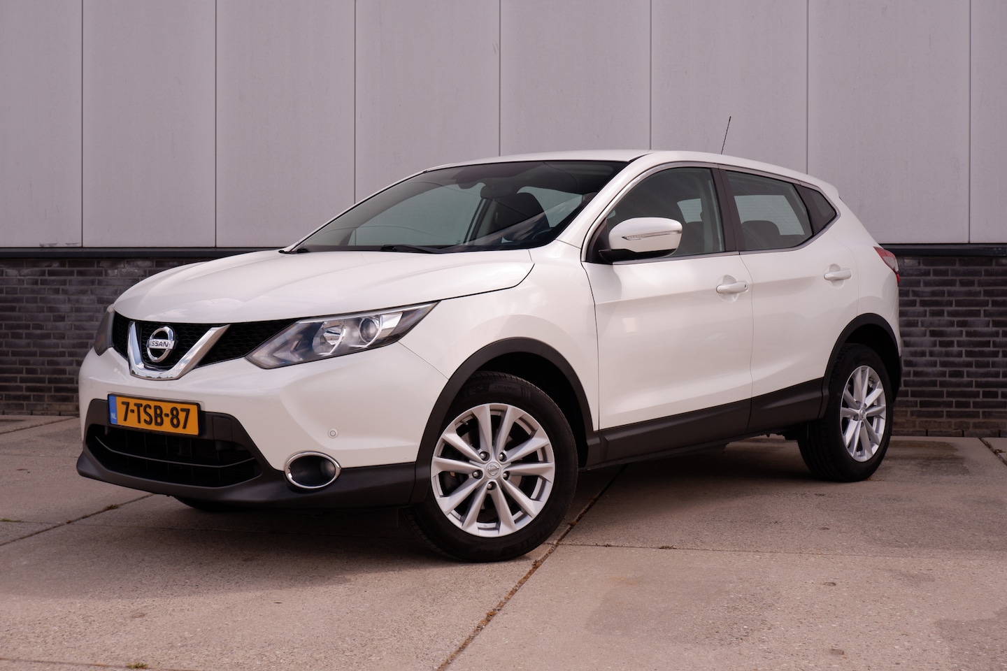 Nissan Qashqai - 1.2 Acenta | Climate | PDC | Cruise | NAP - AutoWereld.nl