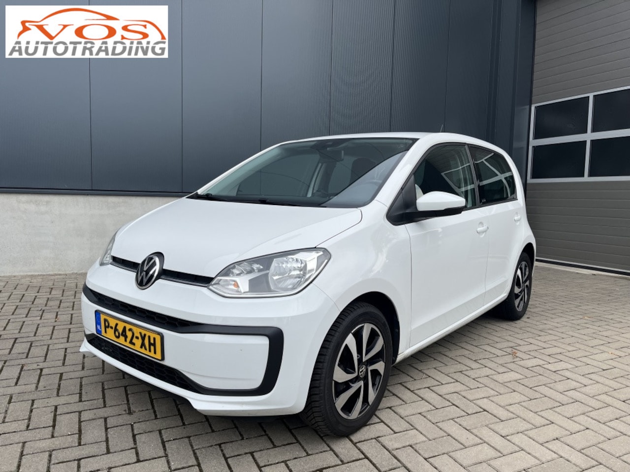 Volkswagen Up! - 1.0 Active/ Cruise/ PDC - AutoWereld.nl