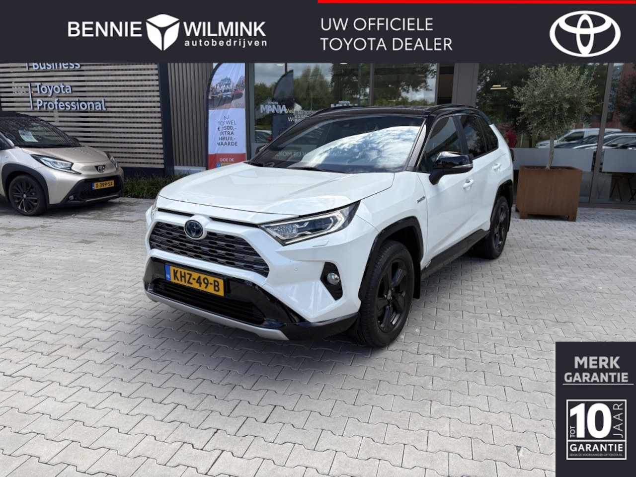 Toyota RAV4 - 2.5 Hybrid Bi-Tone | Stoel & stuurverwarming | Keyless - AutoWereld.nl