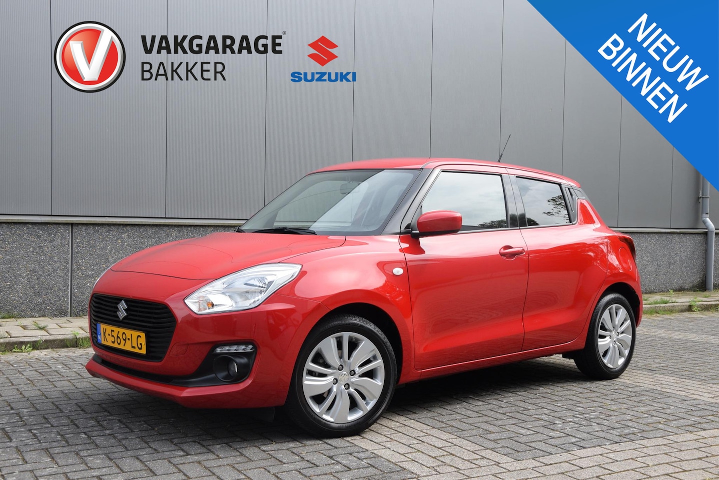 Suzuki Swift - 1.2 Select Smart Hybrid | Slechts 12.724 KM!! | Dealer onderhouden | Navigatie | - AutoWereld.nl