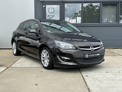 Opel Astra - 1.4 Turbo Design Edition Clima Cruise PDC 140PK