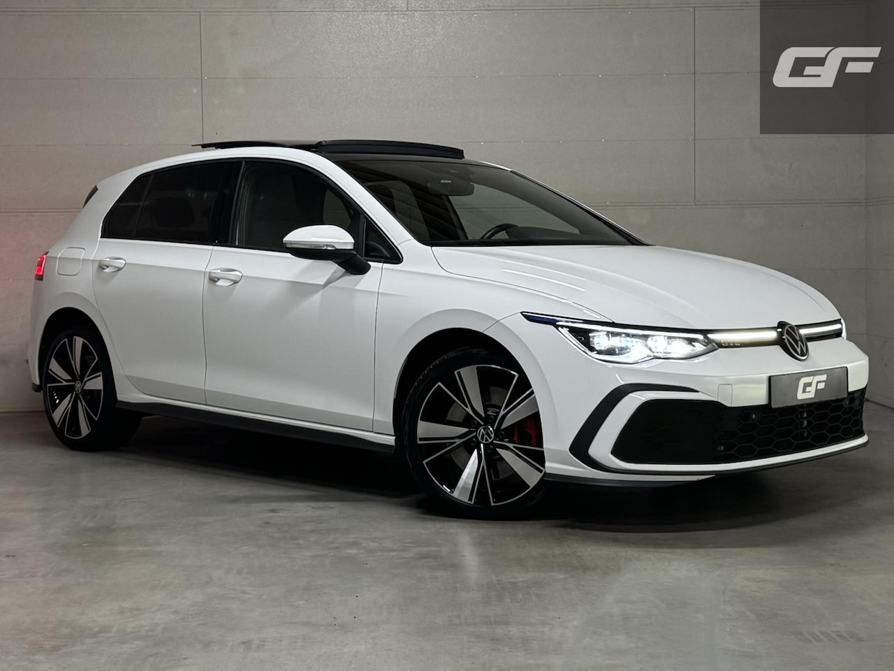 Volkswagen Golf - 1.4 eHybrid GTE Pano IQ.Light Virtual HUD Sfeer Trekh. - AutoWereld.nl