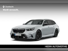 BMW 5-serie Touring - M5 | M Drivers Pack | M Spiegelkappen | M Compound Remsysteem | Comfort Pack | Driving + P