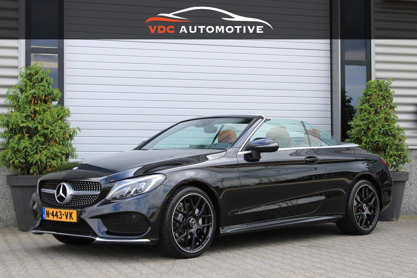 Mercedes-Benz C-klasse Cabrio - 180 AMG Airscarf | Nekverwarming | LED ILS | AMG | Sfeerverlichting | Bruin Leder | Parkee - AutoWereld.nl