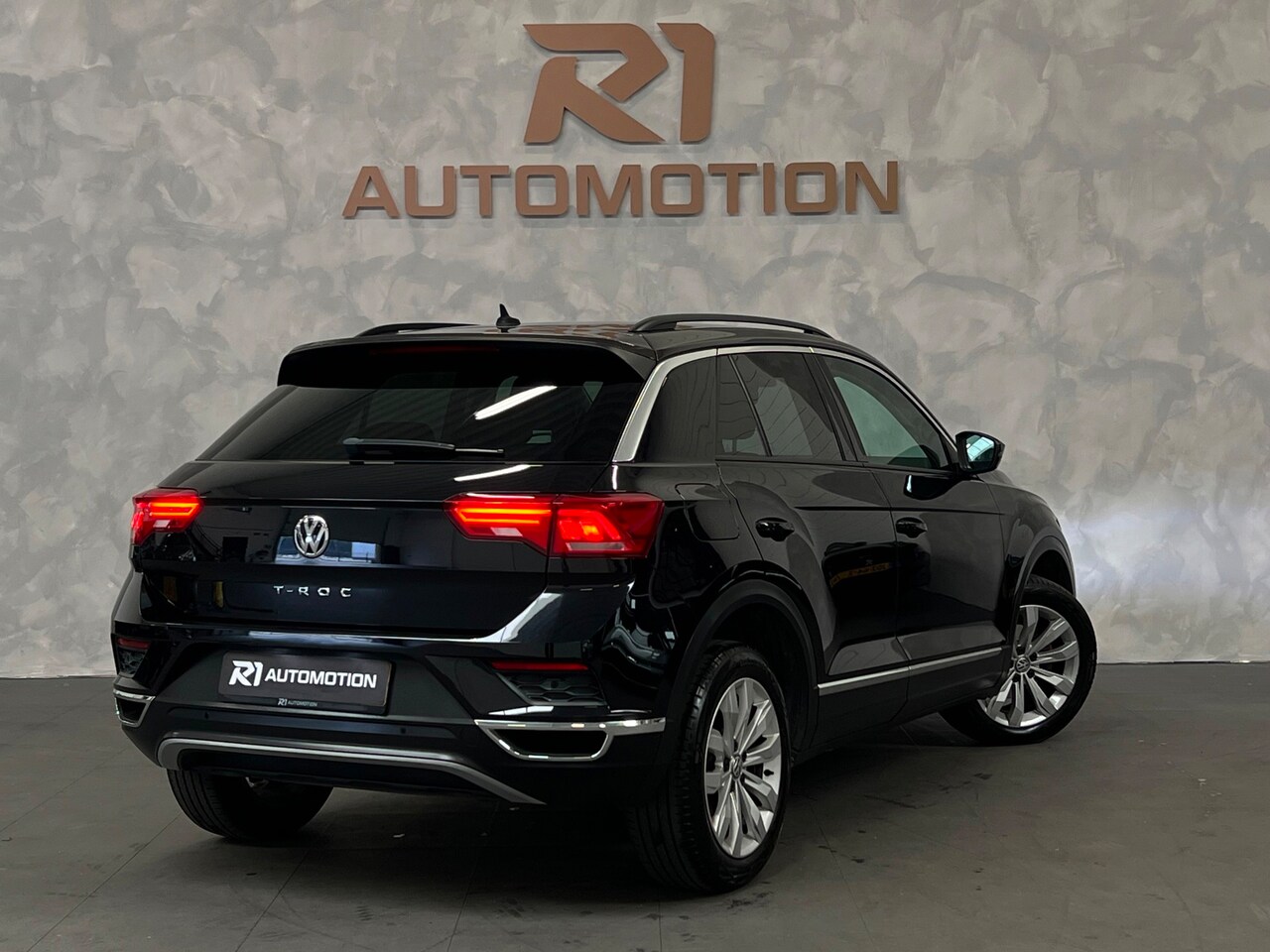 Volkswagen T-Roc - 1.0 TSI Style|NAP|1e EIGENAAR|PARKASSIST|TWO-TONE|ACC|17 INCH|LANE ASSIST - AutoWereld.nl
