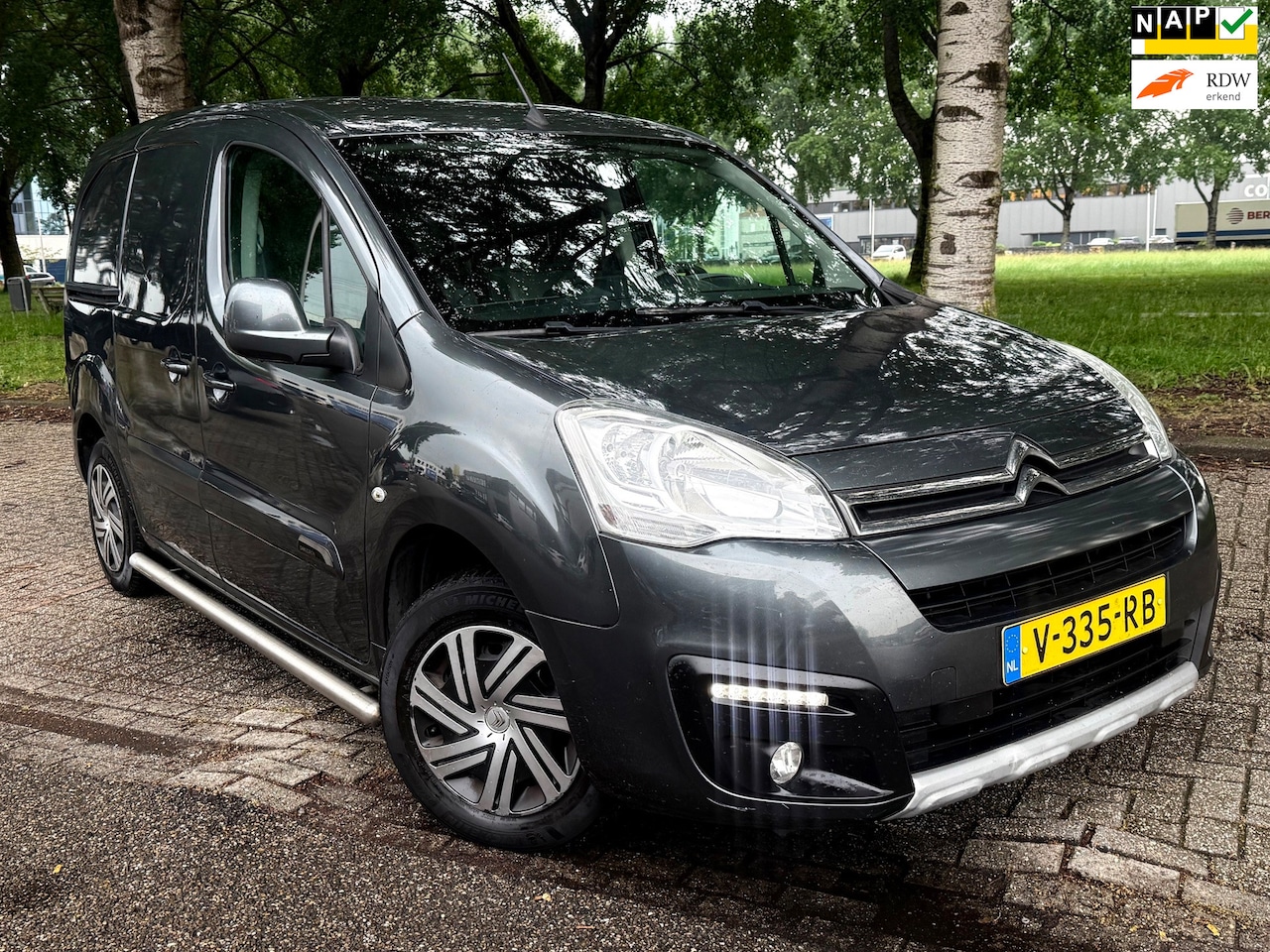 Citroën Berlingo - 1.6 BlueHDI 75 dark edition. Leder - AutoWereld.nl