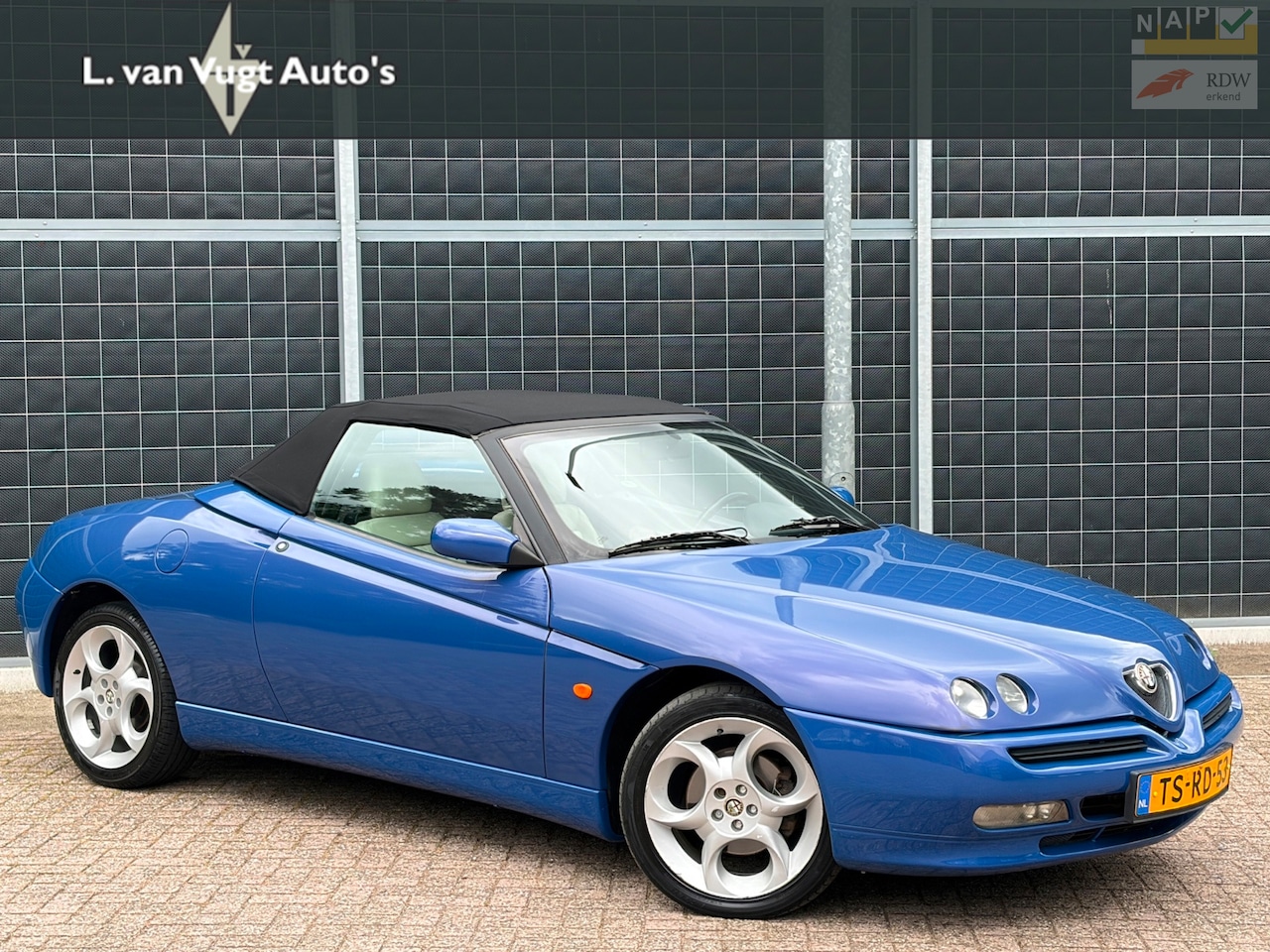 Alfa Romeo Spider - 1.8-16V T.Spark 1.8-16V T.Spark - AutoWereld.nl