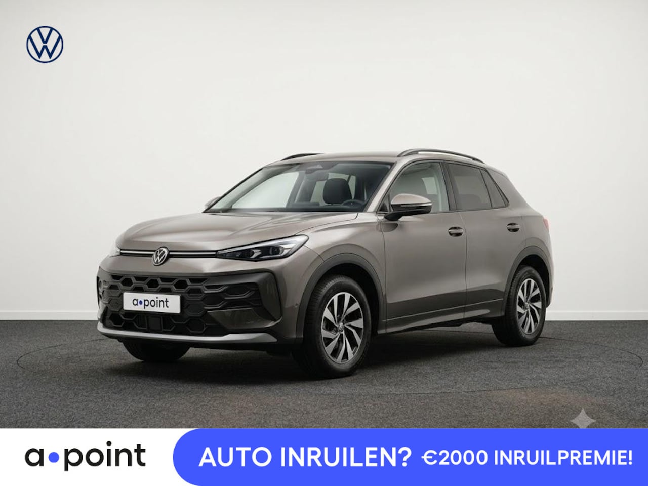 Volkswagen T-Roc - Limited Edition 1.5 eTSI 85 kW / 116 PK SUV 7 vers / Getinte ramen / Carplay / 16 Inch - AutoWereld.nl