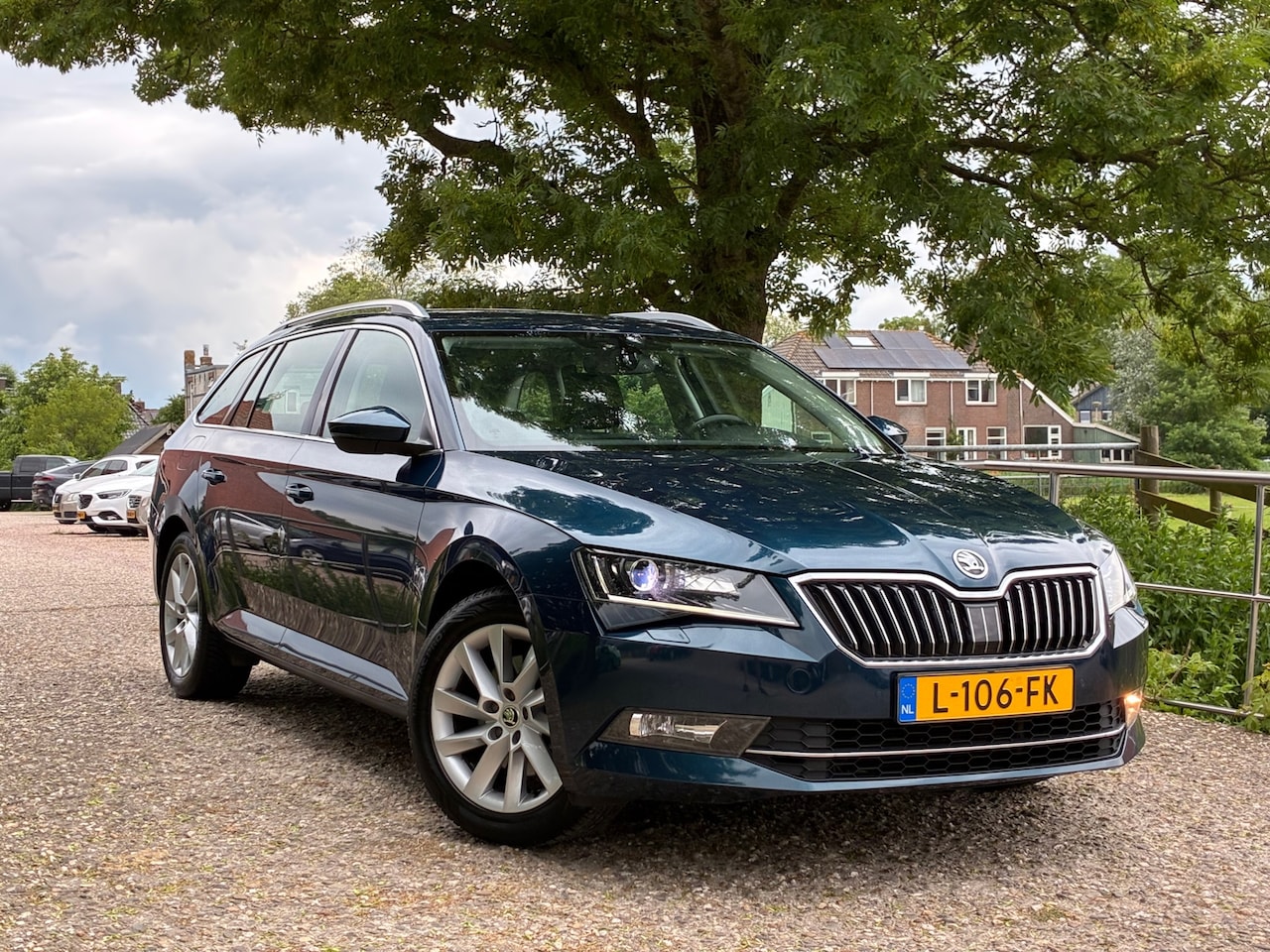 Skoda Superb Combi - 1.5 TSI ACT Ambition Business | Automaat + Cruise + Clima nu € 14.975,-!!! - AutoWereld.nl
