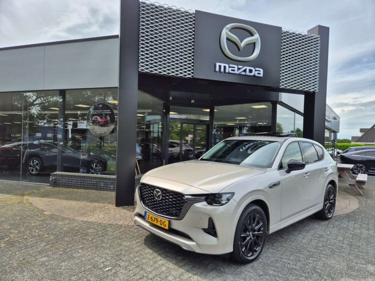 Mazda CX-60 - E-SKYACTIV PHEV 327 AWD HOMURA / DA en CS en P-Pack / Trekhaak - AutoWereld.nl