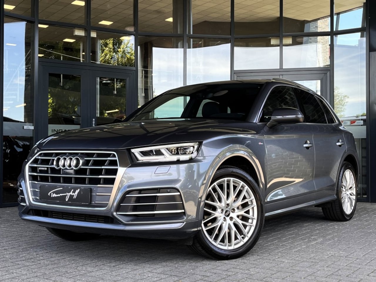 Audi Q5 - 2.0 TFSI Q. S-LINE - LUCHTVERING - PANO - TREKH. - 20 INCH - AutoWereld.nl