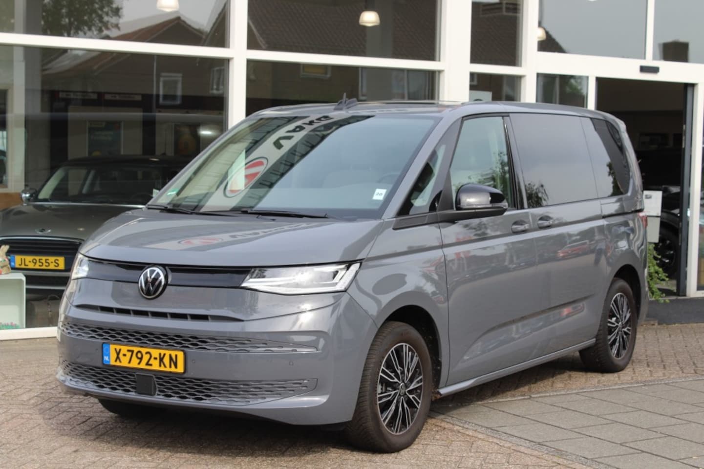 Volkswagen Multivan - 1.4 TSI eHybrid 218pk - AutoWereld.nl