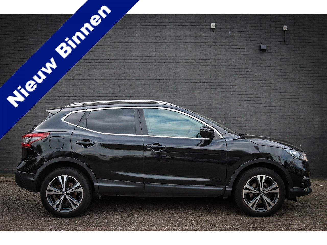 Nissan Qashqai - 1.2 N-Connecta Net binnen - Nu al te bezichtigen - AutoWereld.nl