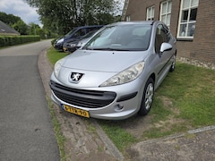 Peugeot 207 - 1.4 Color-line