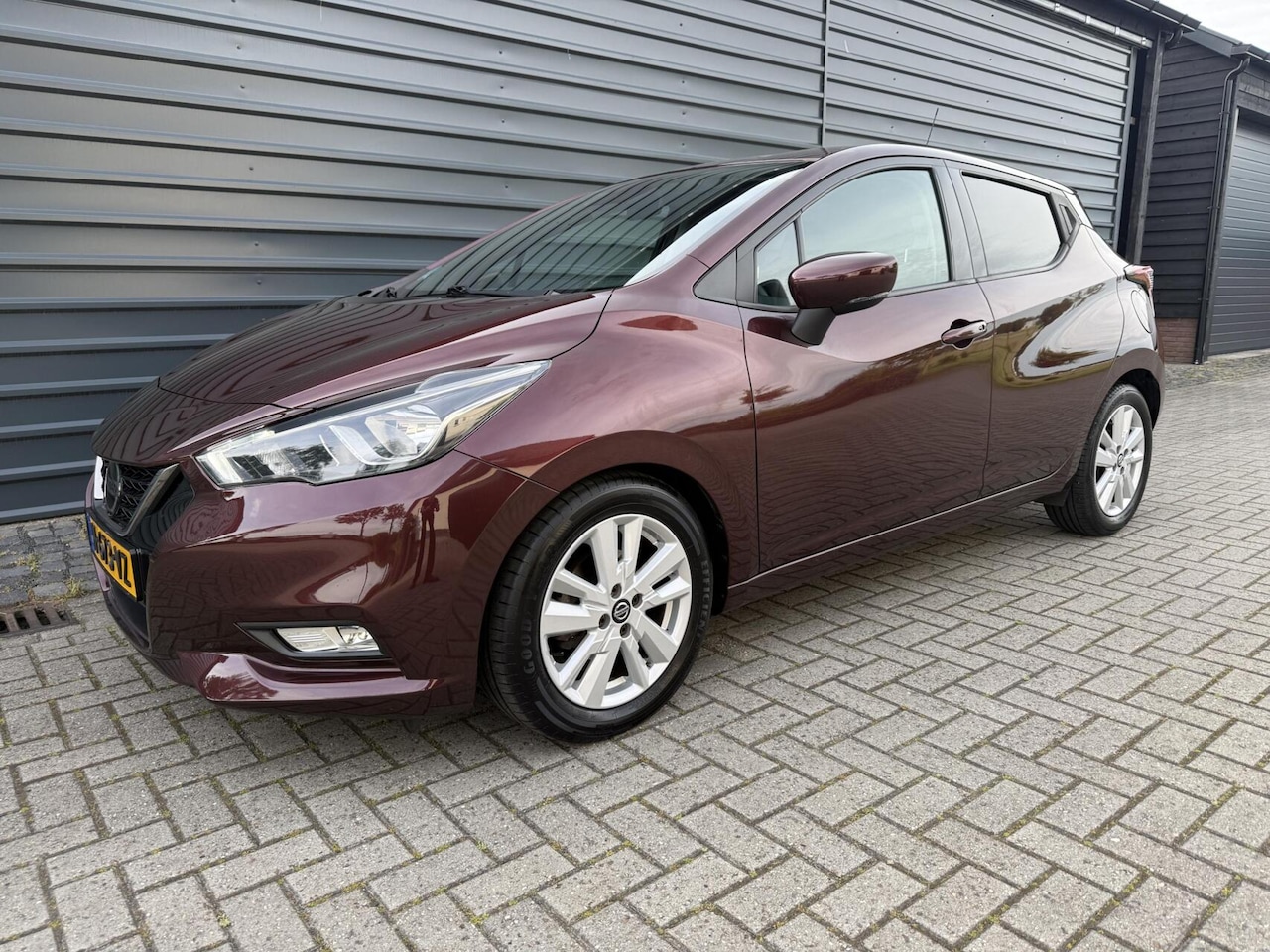 Nissan Micra - 1.0 IG-T N-Connecta Navi,Stoelverwarming,clima - AutoWereld.nl