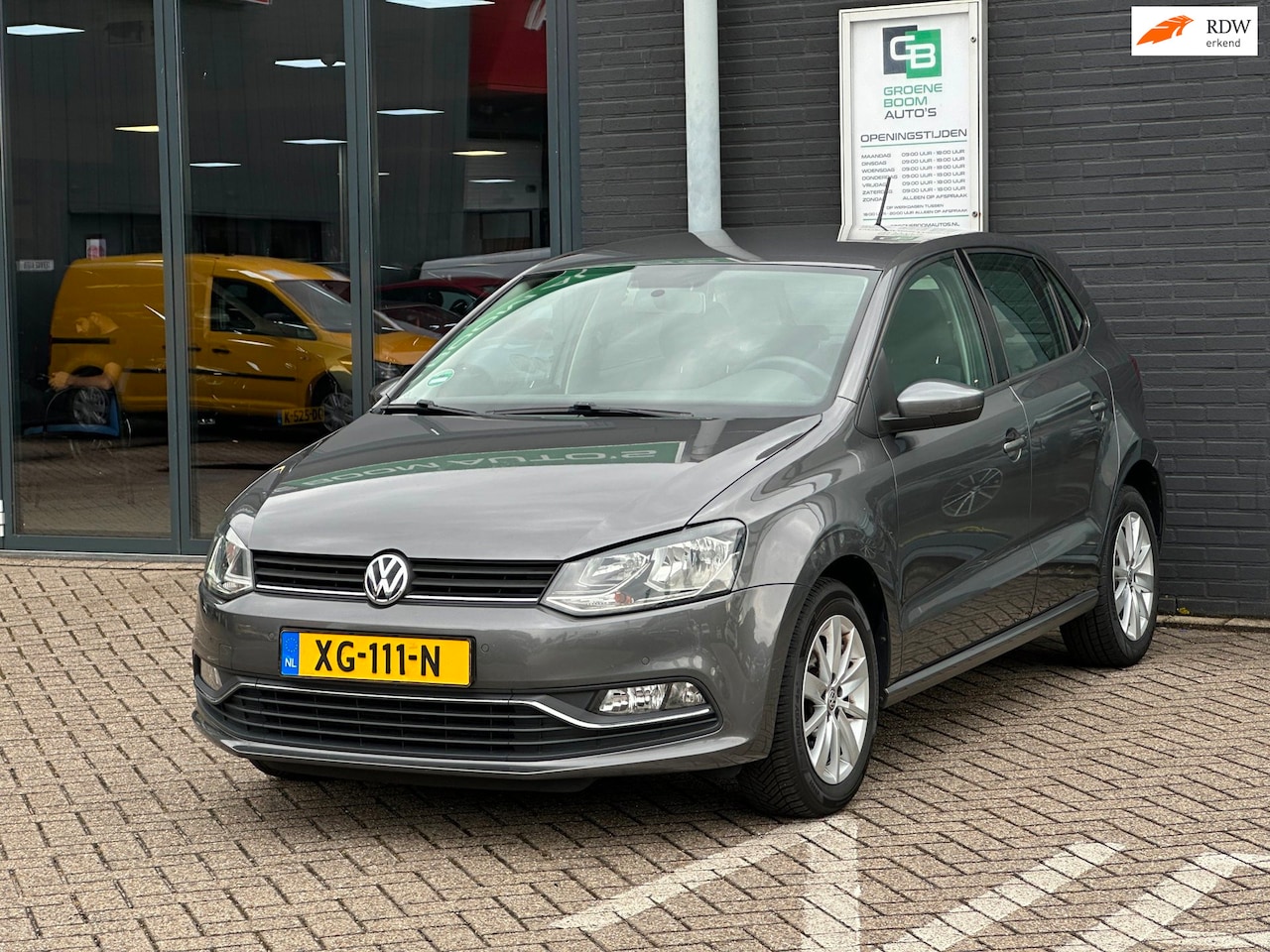 Volkswagen Polo - 1.0 First Edition/5-DRS/AIRCO/PDC/LM-VELGEN!! - AutoWereld.nl