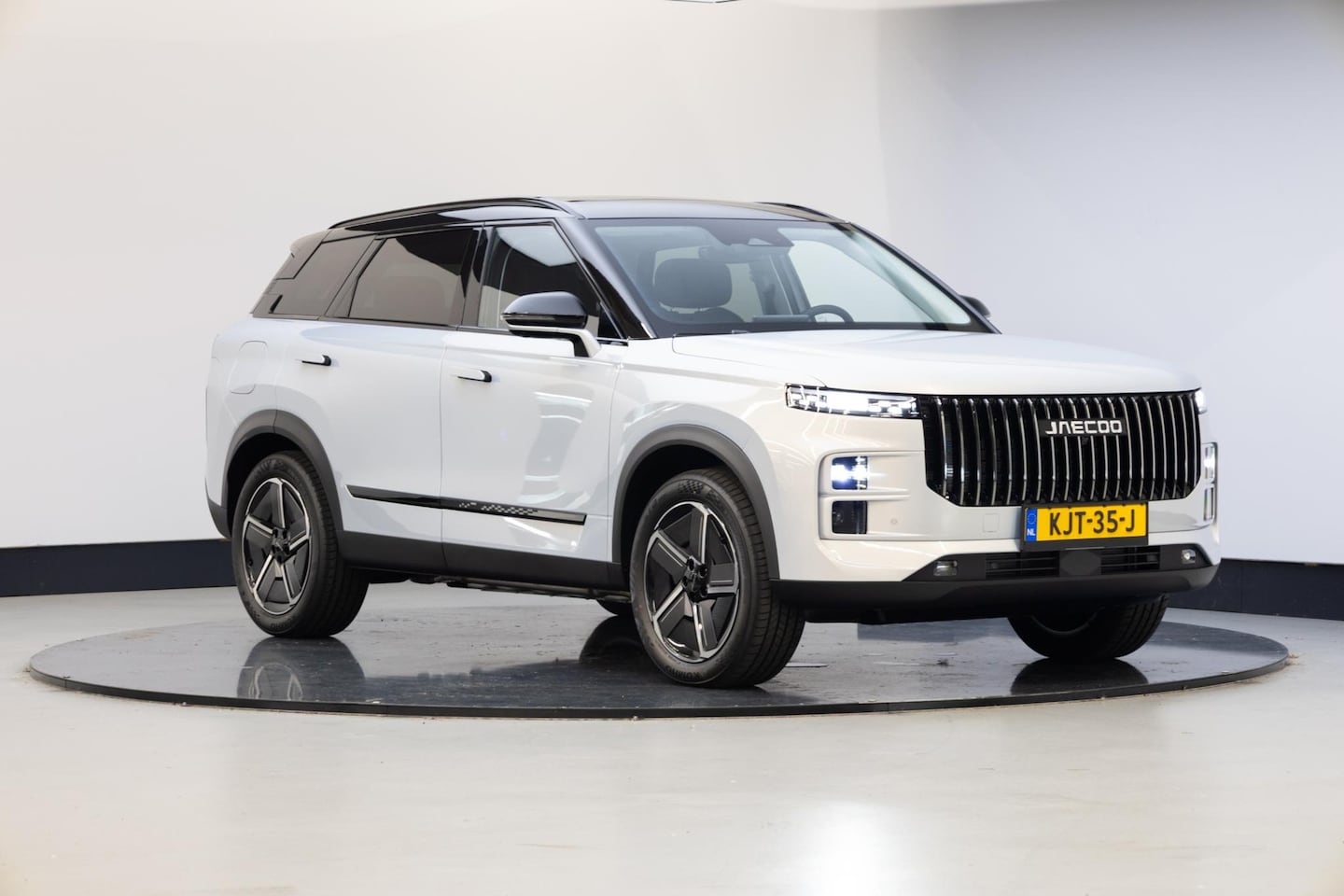 Jaecoo 7 - 1.5 GDI SHS-P Exclusive | Moonlight Silver & Carbon Crystal Black Roof - AutoWereld.nl