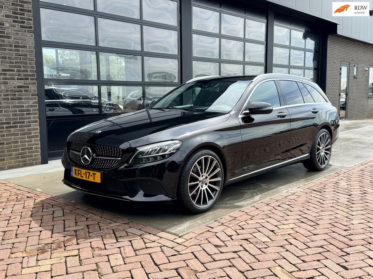 Mercedes-Benz C-klasse Estate - 180 Business Solution | Groot Navi | HUD | 1/2 Leer | Autom | - AutoWereld.nl
