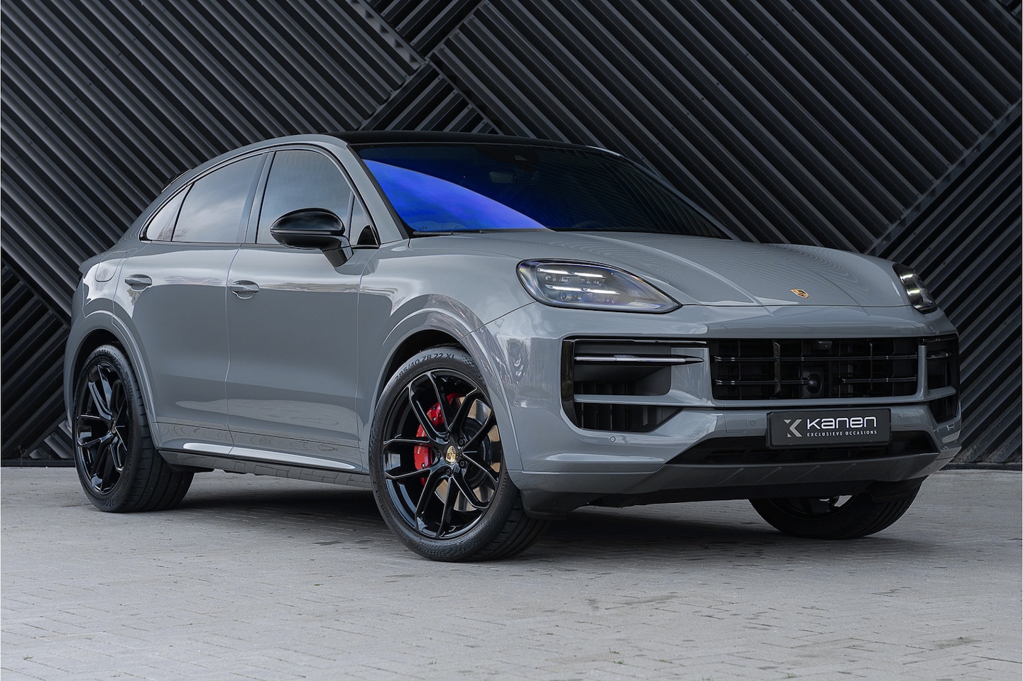 Porsche Cayenne Coupé - 3.0 S E-Hybrid Sport Design ACC Pano 360 Head Up Memory Sport Chrono Softcl. Matrix Ambien - AutoWereld.nl