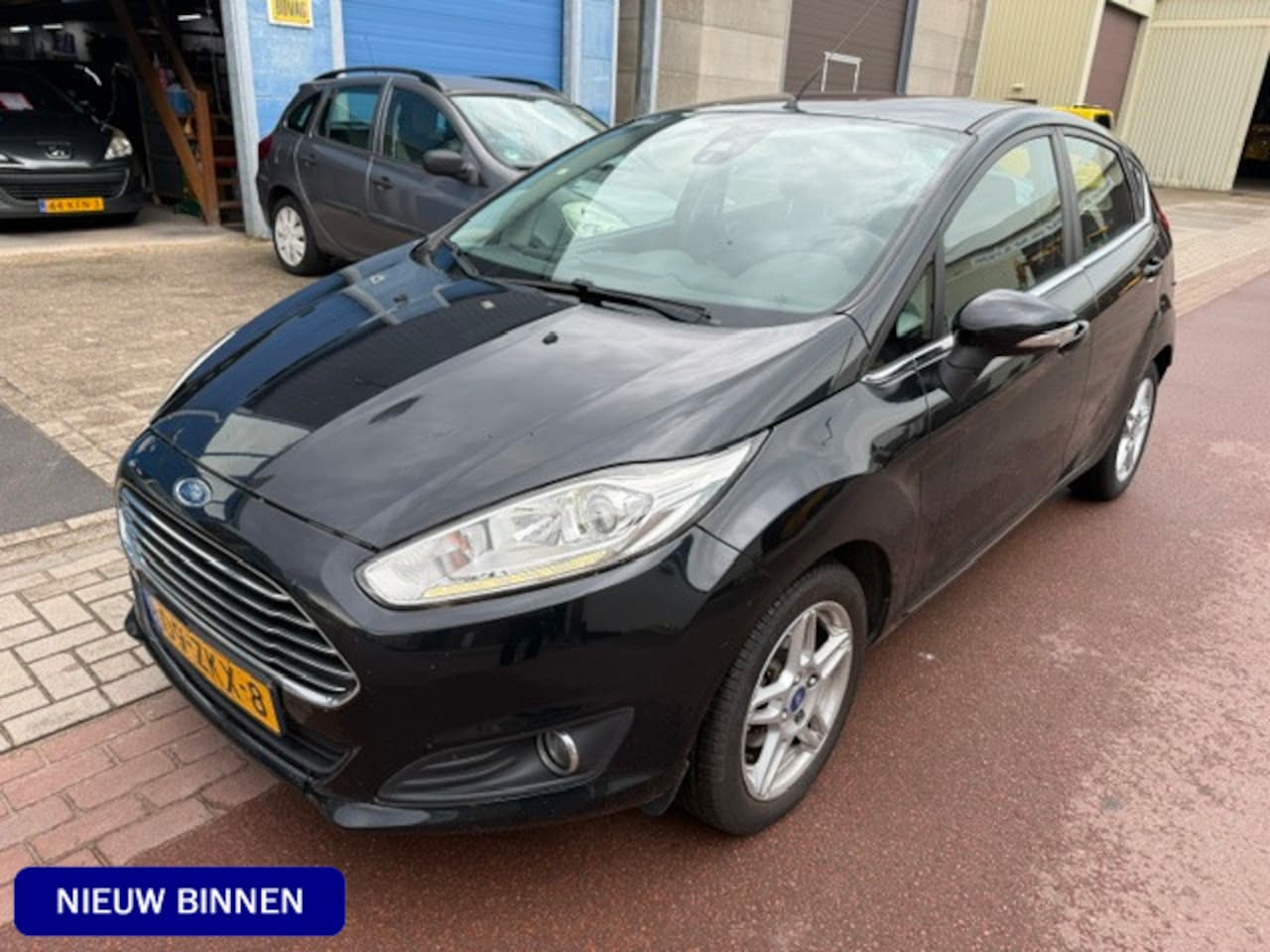 Ford Fiesta - 1.0 EcoBoost Titanium met gereviseerde motor 2012 Luxe uitvoering met Bluetooth, PDC en sp - AutoWereld.nl