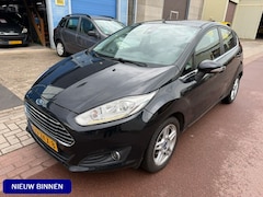 Ford Fiesta - 1.0 EcoBoost Titanium met gereviseerde motor 2012 Luxe uitvoering met Bluetooth, PDC en sp