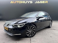 Volkswagen Golf - 1.5 TSI Pano Acc Memory IQ Lights Massage 4 x stoelverwarming Stuurverwarming