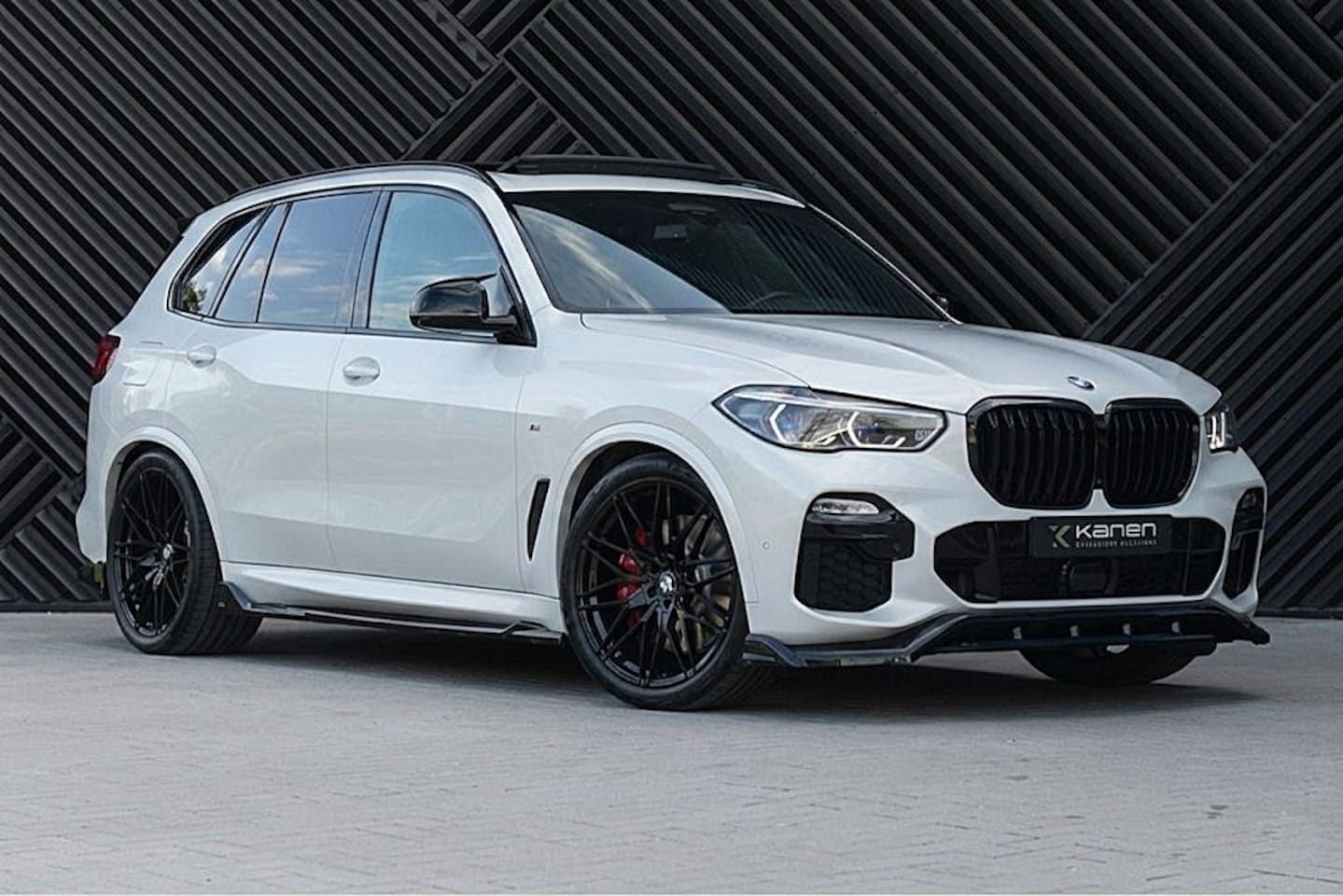 BMW X5 - xDrive45e M-Sport ACC Skylounge Mstoelen Headup Achteras Laser Stoelvent Trekhaak - AutoWereld.nl