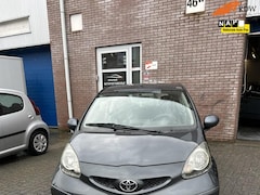 Toyota Aygo - 1.0-12V +