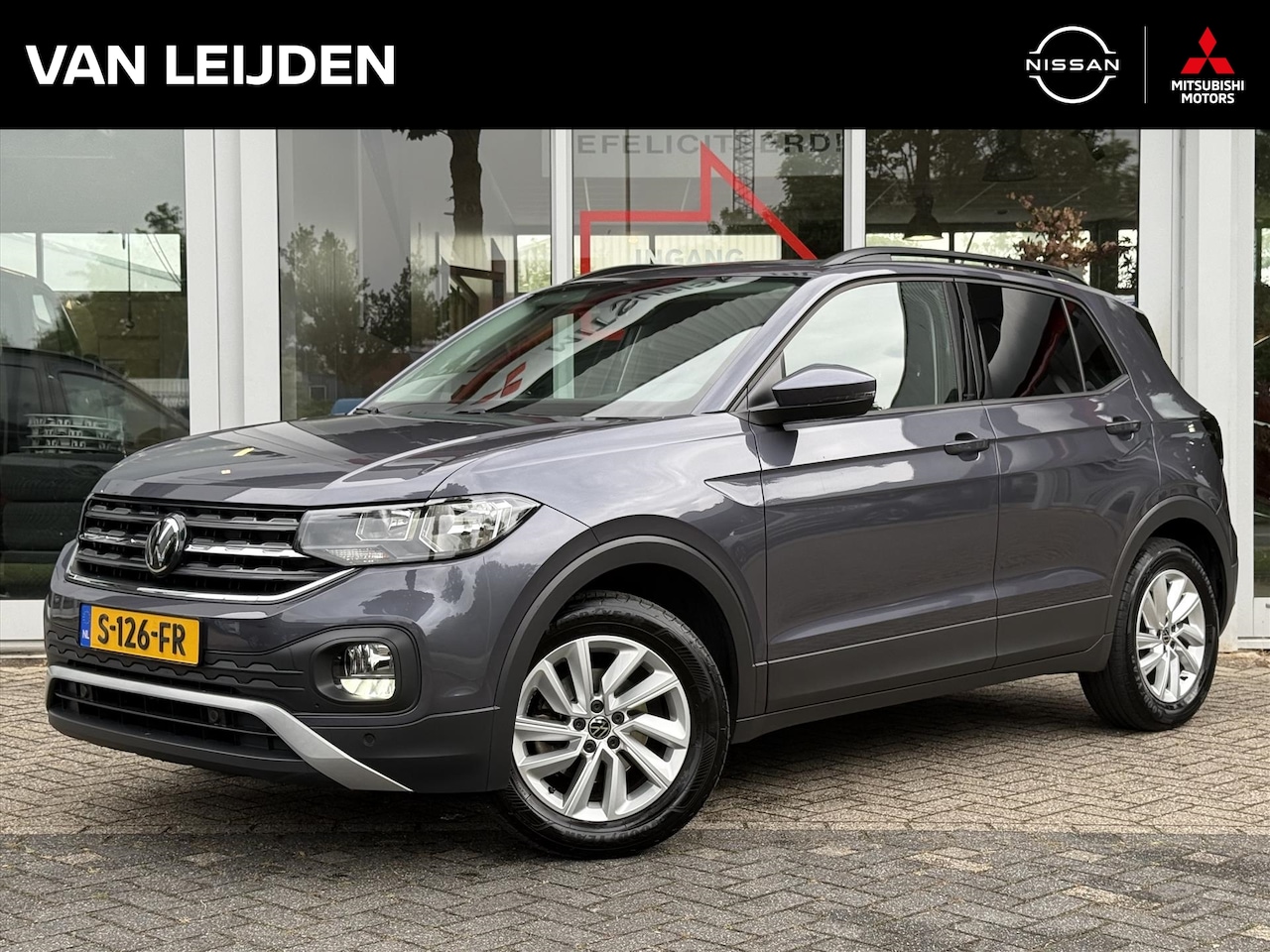 Volkswagen T-Cross - 1.0 TSI Life | Navigatie | Vitual Cockpit | Climatronic | Licht en Zicht | Apple CarPlay | - AutoWereld.nl