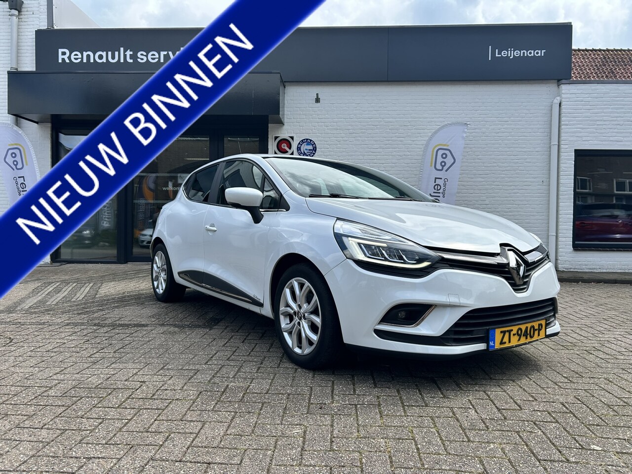 Renault Clio - 0.9 TCe Intens | DAB RADIO | AFNEEMBARE TREKHAAK | NAVIGATIE | BLUETOOTH - AutoWereld.nl