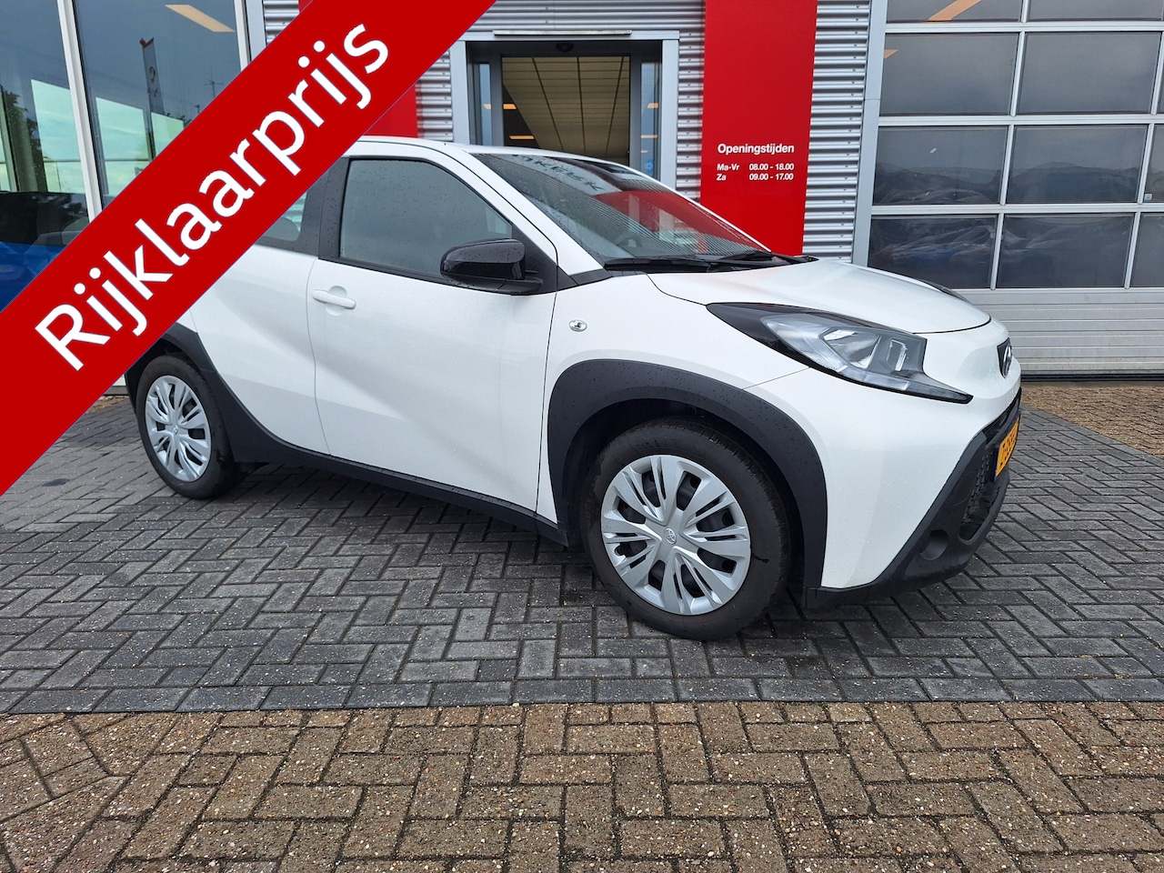 Toyota Aygo X - 1.0 VVT-i MT play 1.0 VVT-i MT Play - AutoWereld.nl