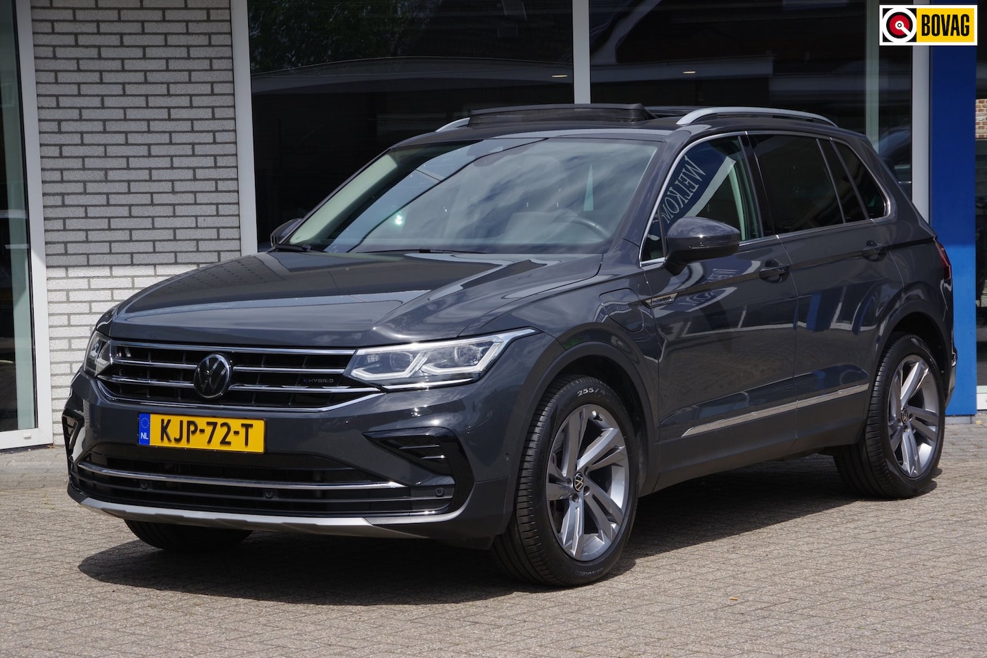 Volkswagen Tiguan - 1.4 TSI eHybrid Elegance Trekhaak Panoramadak Carplay - AutoWereld.nl