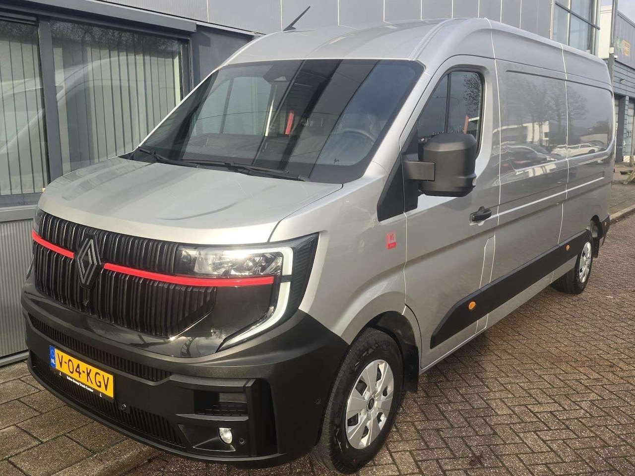 Renault Master - T35 2.3 dCi 150 L3H2 Advance NIEUW 200 KM. - AutoWereld.nl