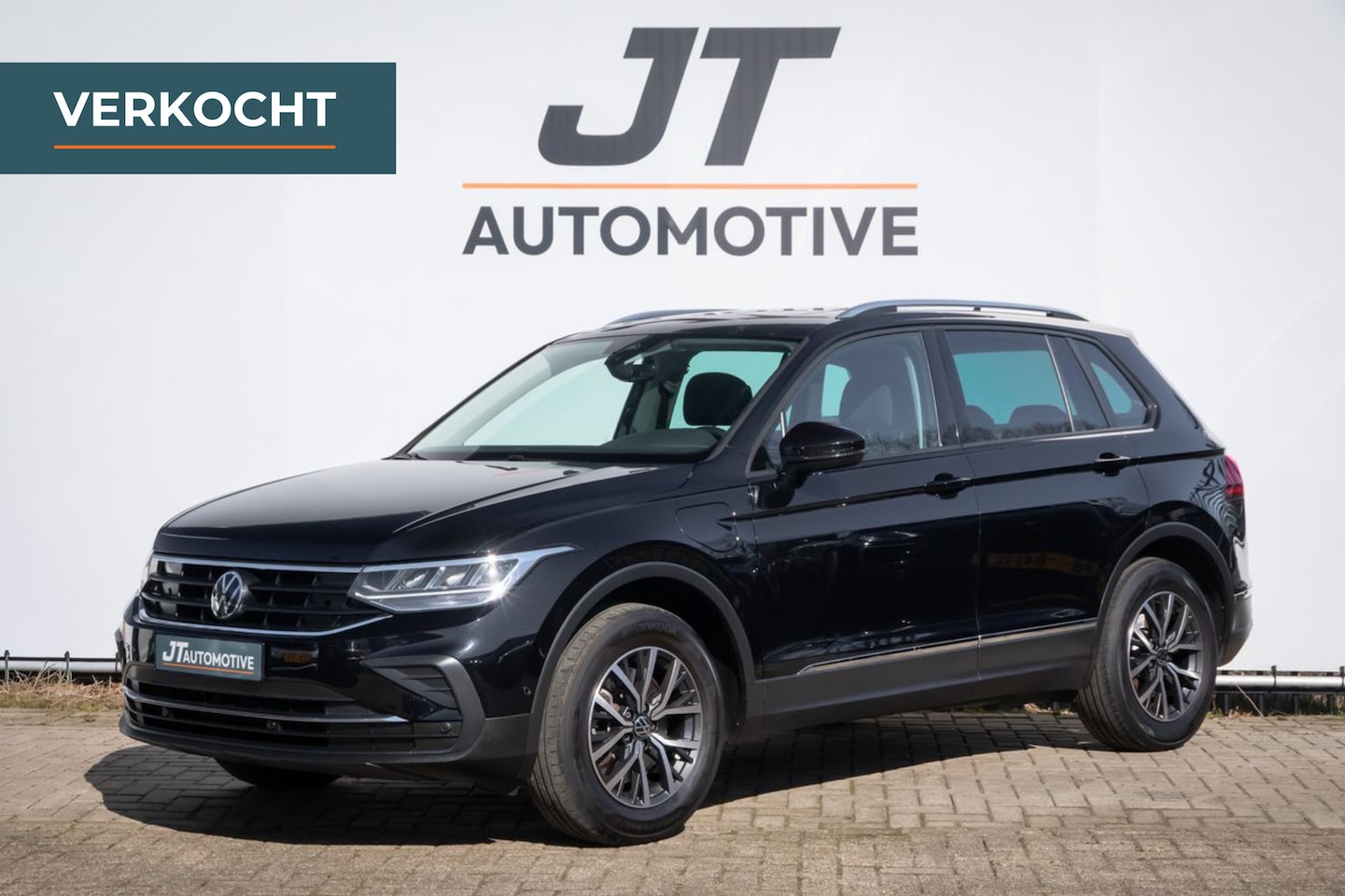 Volkswagen Tiguan - 1.4 TSI eHybrid Bns+ Pano | Stoelverwarming | PDC | adaptive cruise control | Stuurverwarm - AutoWereld.nl